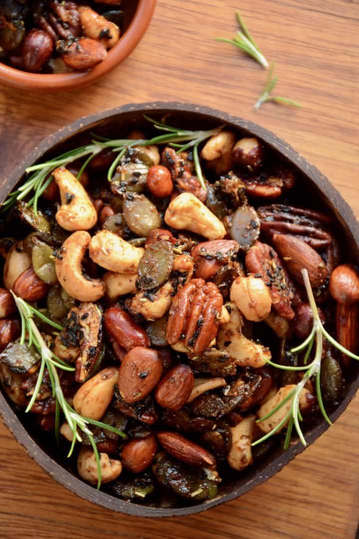 Sweet & Spicy Nuts - Vegan on Board